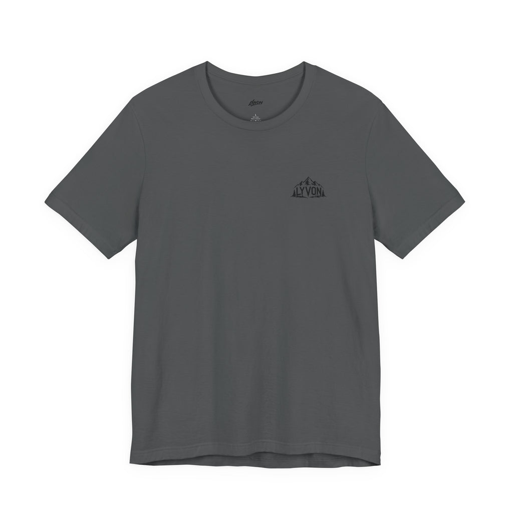 LYVON Outdoor Deer Tee — T-Shirt Graphique Montagne