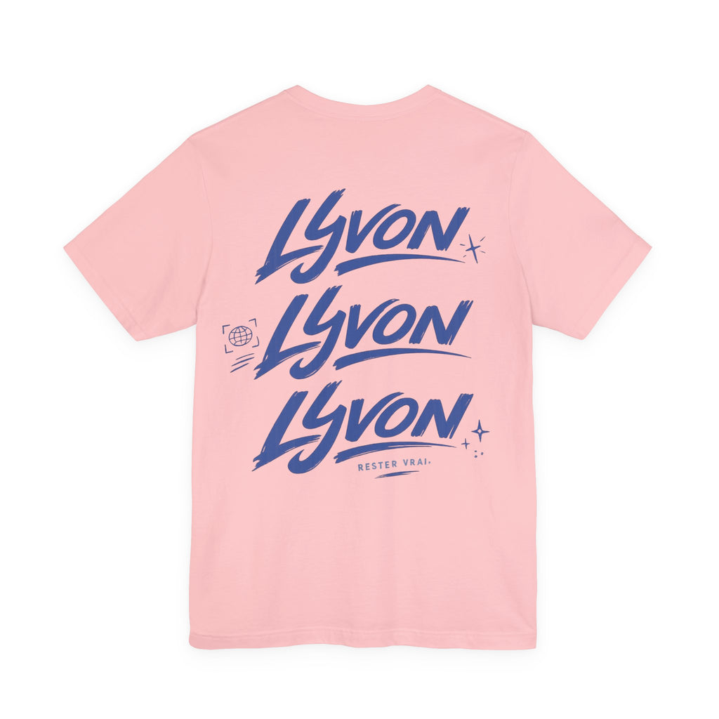 LYVON Script Logo Tee — T-Shirt Graphique Skate Rétro