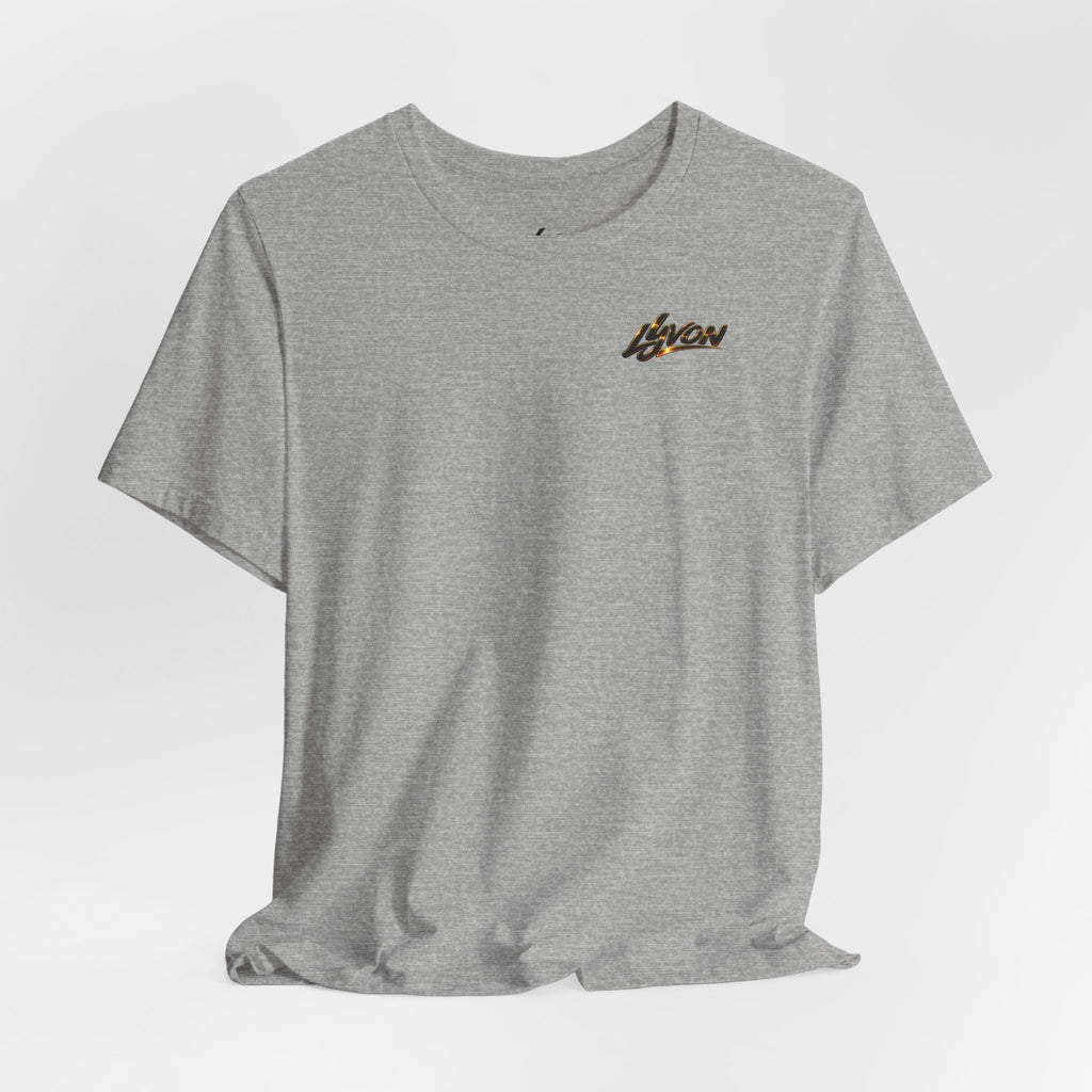 LYVON 'Born to Stand Out' — T-Shirt Graphique Signature